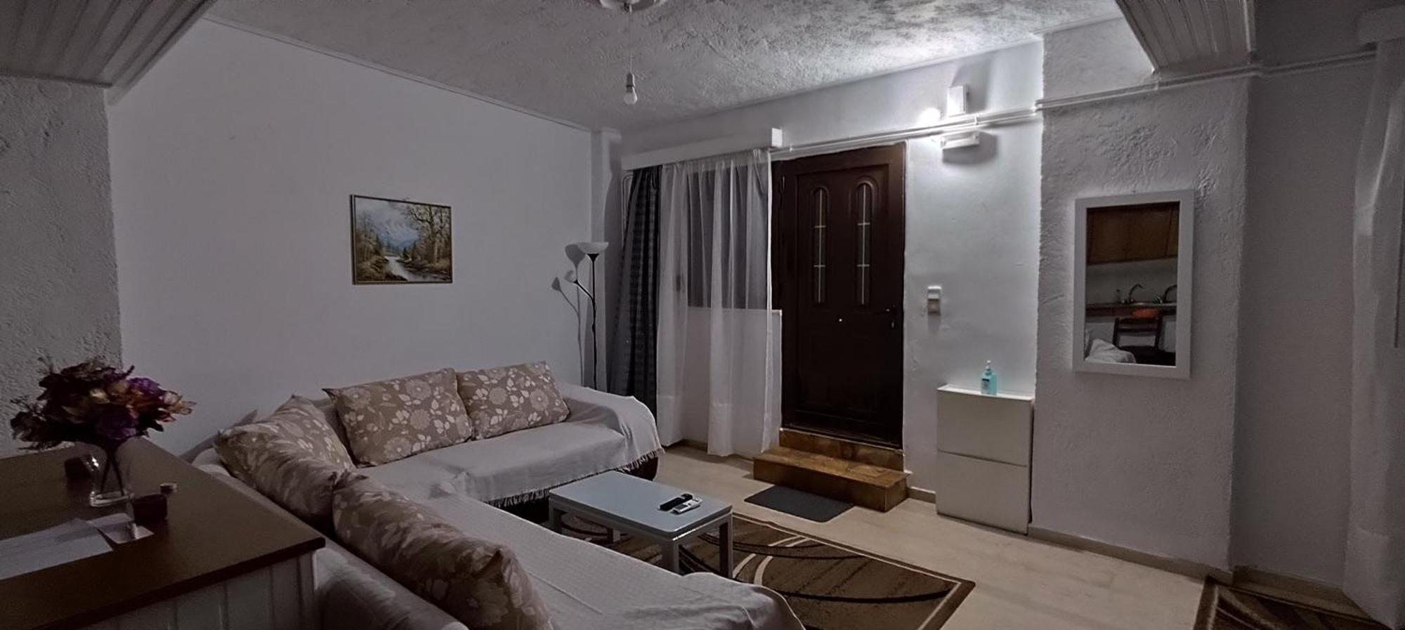 Ευρύχωρο Και Άνετο Διαμέρισμα Στην Ιτέα Joanna'S Apartment Kirra Esterno foto