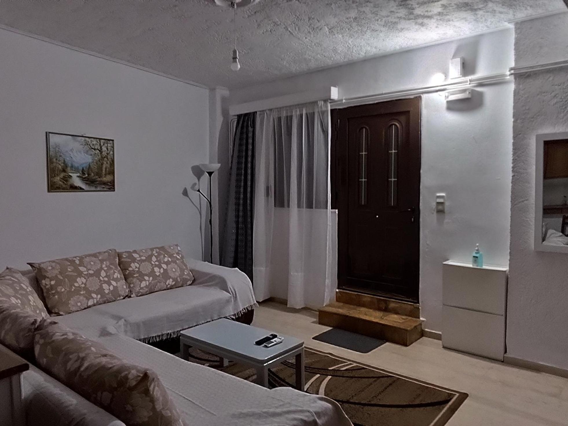 Ευρύχωρο Και Άνετο Διαμέρισμα Στην Ιτέα Joanna'S Apartment Kirra Esterno foto